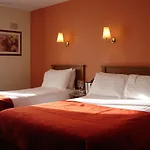 Hotel Downhill