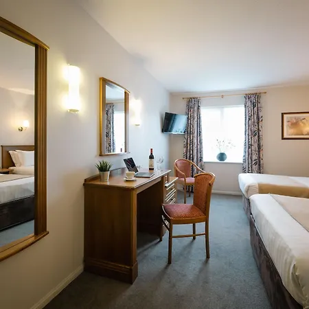 Downhill Hotel 3*
